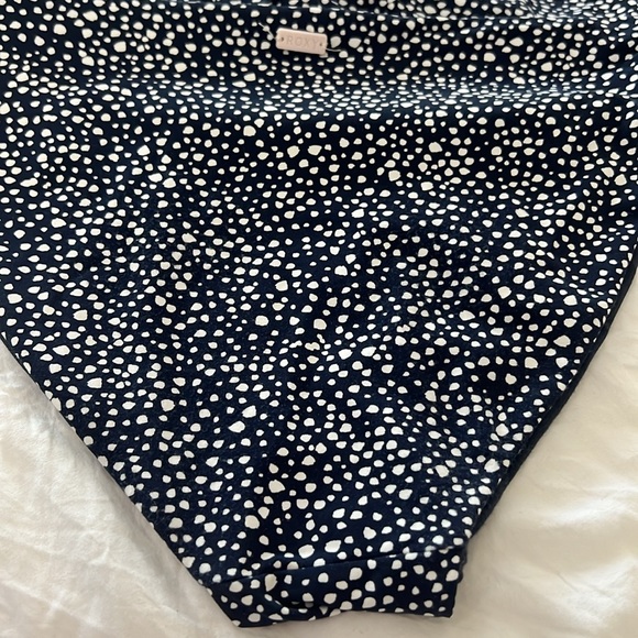 Blue and White Dotted Roxy Bikini Set - Size Small - Excellent condition - Picture 9 of 12